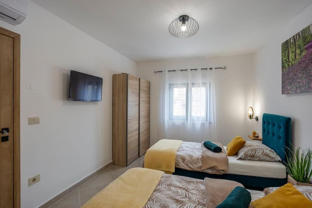 Вилла House With Pool Poli Stare Nuoni Zminj Экстерьер фото